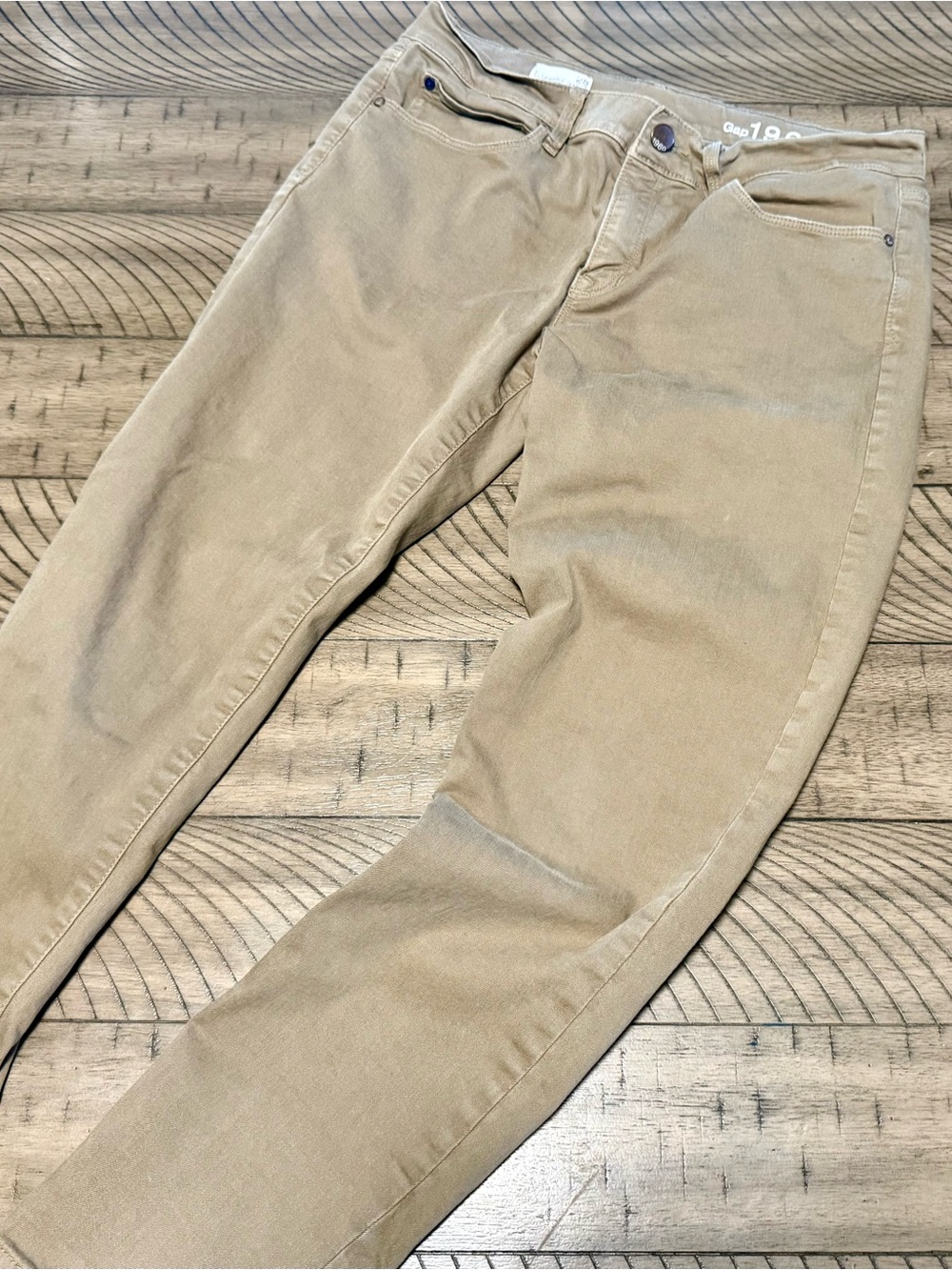 GAP Men’s Slim Straight Khaki Chinos - Light Tan